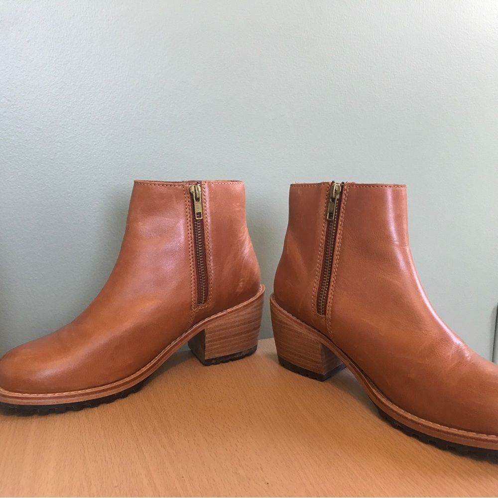 Portland Leather Patina Bourbon Ankle Bootie (8) - Picture 4 of 9